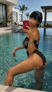 Cleo, escortă în București, Unirii (1/3)