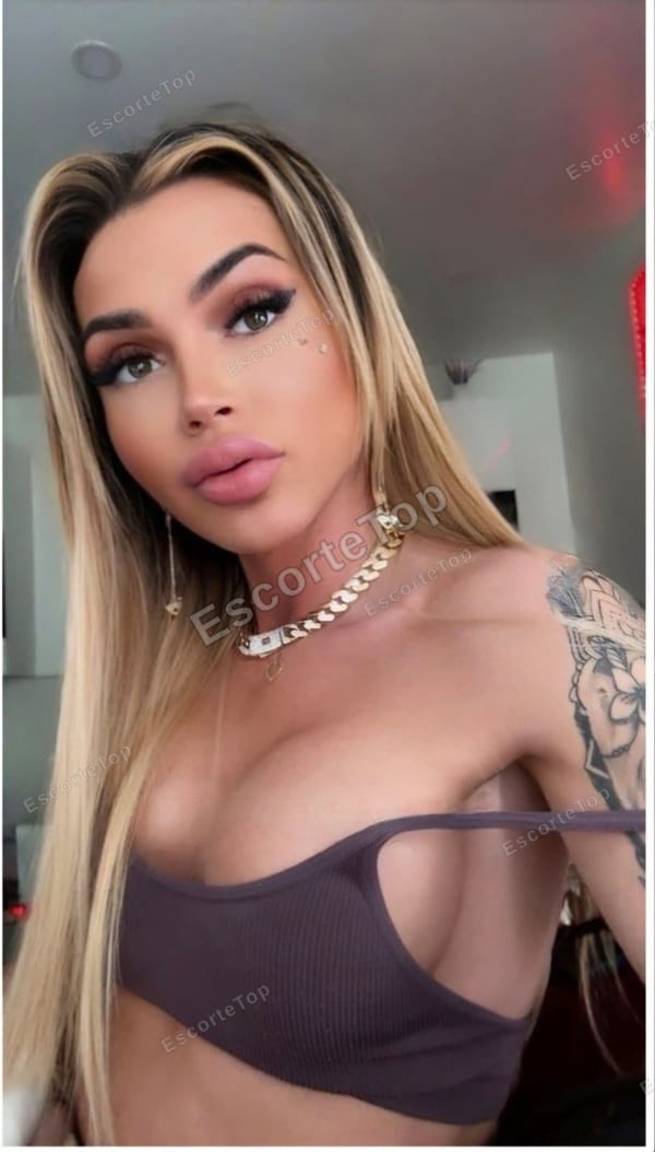 Naty, escortă în București, Unirii