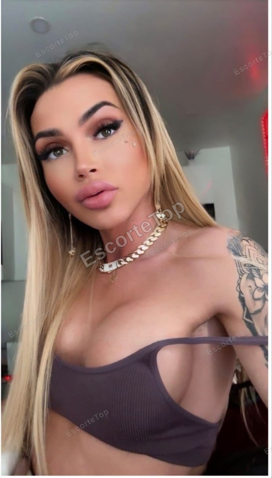 Naty, escortă în București, Unirii